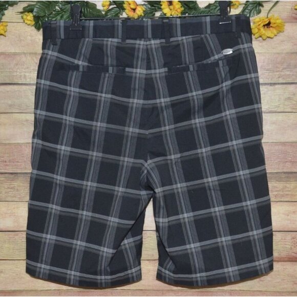 Greg Norman Men's Golf Shorts Size 32 Pockets Flat Front Mid Rise Plaid Black - Picture 3 of 6